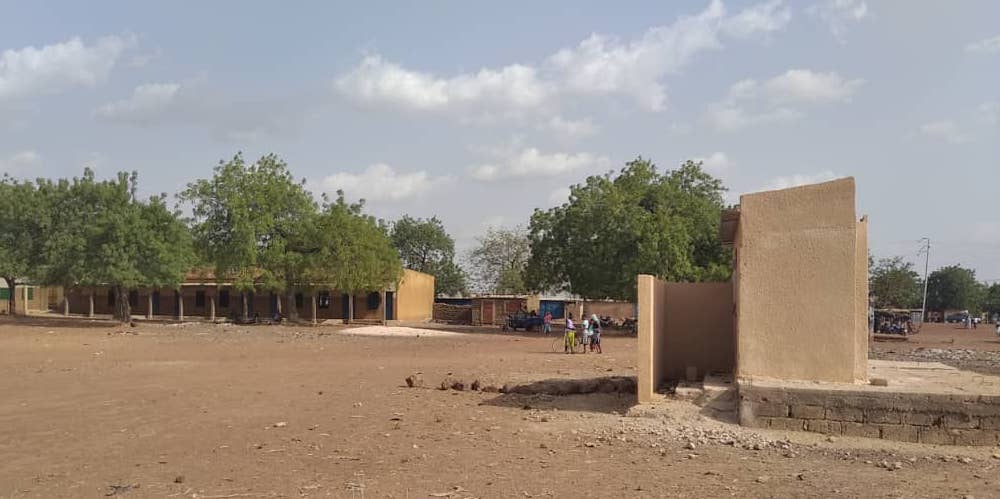 Latrines de l'école de Bama